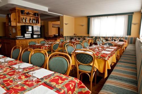 Hotel Posta Априка Екстер'єр фото